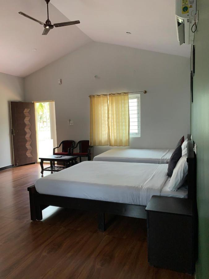 Thumbe Goodu Resort Yadiyur Buitenkant foto